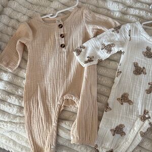 SHEIN Beige and Cream Kids Footies Set bundle